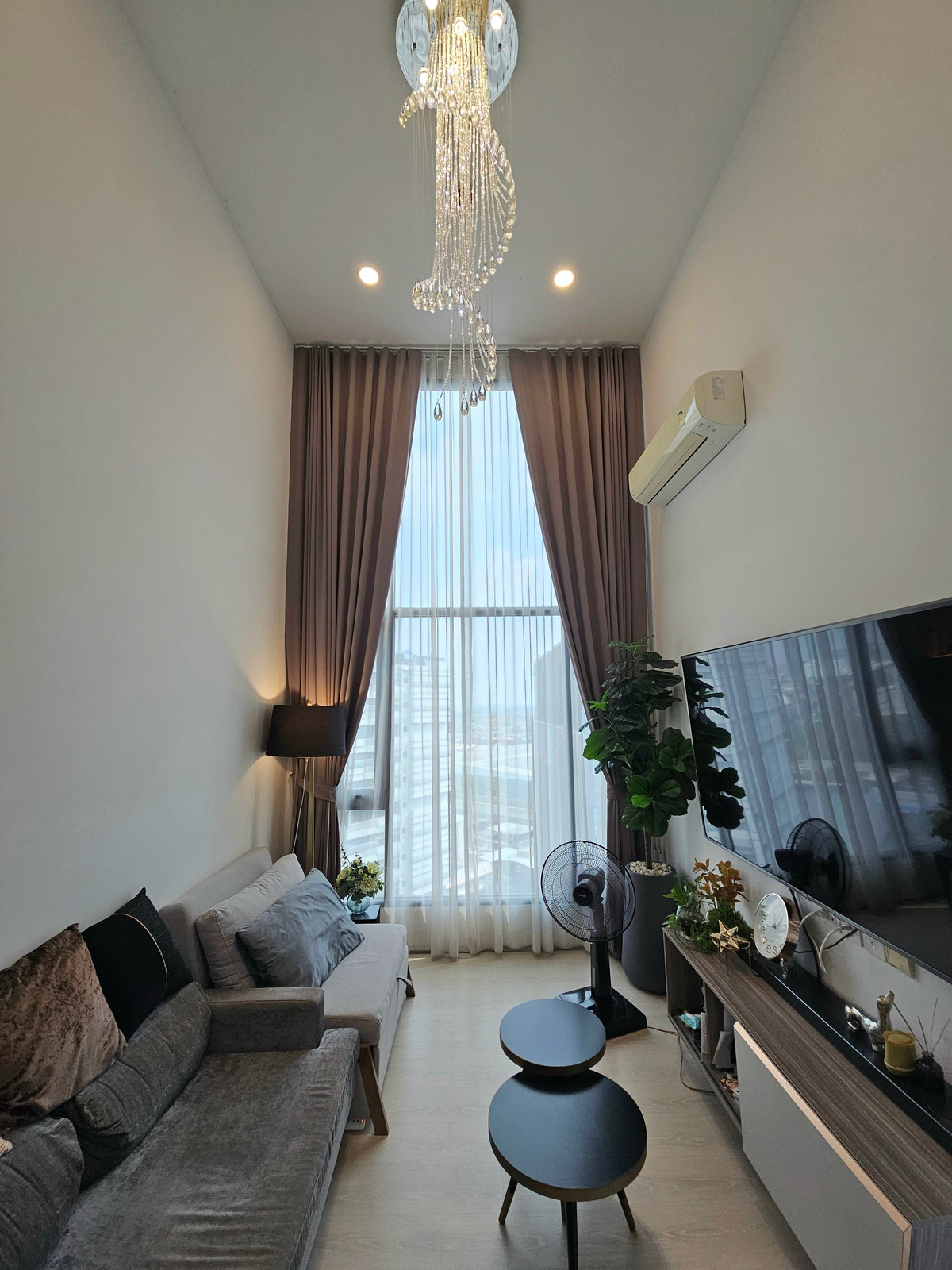 ขายคอนโด Knightsbridge พหลโยธิน อินเตอร์เชนจ์ ขนาด 53.8 ตร.ม. ห้อง Duplex ใกล้ BTS 2 สาย ขายคอนโด Knightsbridge พหลโยธิน อินเตอร์เชนจ์ ขนาด 53.8 ตร.ม. ห้อง Duplex ใกล้ BTS 2 สาย