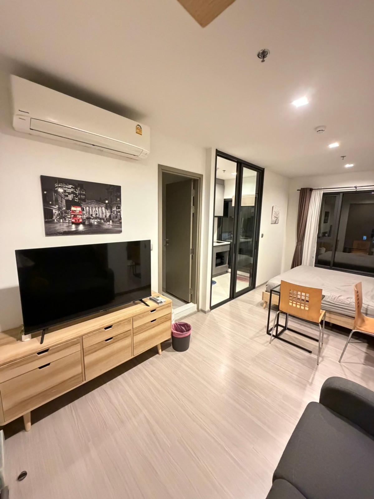 Rental starts at 1 month | Life Asoke Hype Studio | Ready to move.