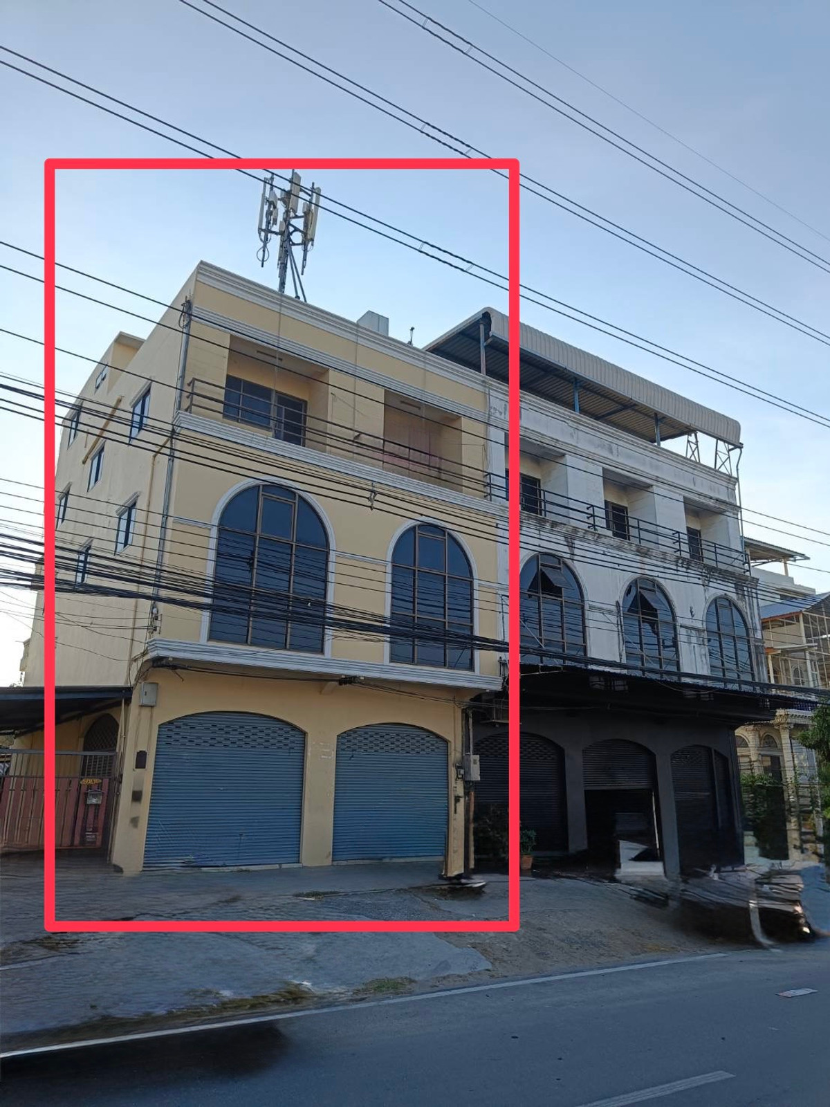 อาคารพาณิชย์ 2 คูหา ติดถนนบายพาส ชลบุรี / 3 ชั้น (ขาย), Commercial building, 2 units, next to Bypass Road, Chonburi / 3-Storey (FOR SALE) YEAN088