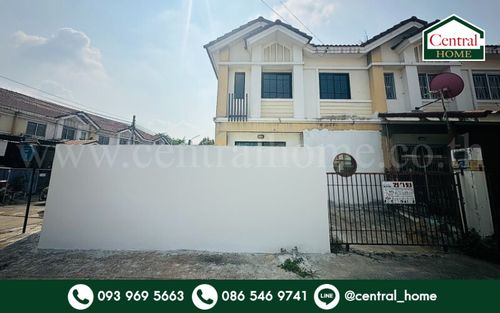 Townhouse Pruksa 49/2 Bang Yai - Kaew In, corner house.