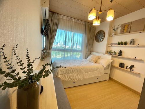 Condo with large space in the heart of the city, convenient travel, peace and quiet, Supalai Veranda Rama9, call 089-6620022.