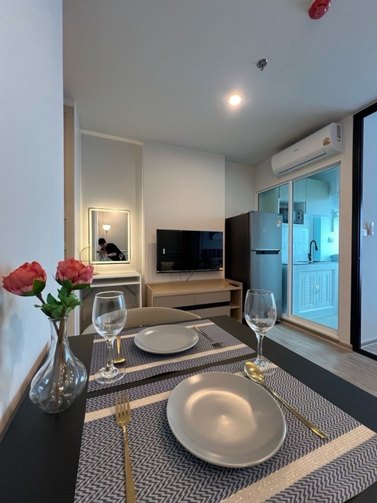 For rent: Regent Home Bangna, 23rd floor.