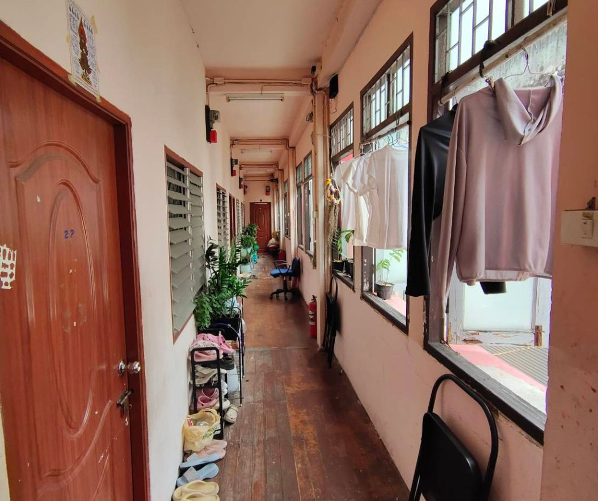 ขายตึกแถว 2 ชั้น ยกแปลง 7 ห้อง ทำเลใจกลางเมืองหัวลำโพง ใกล้สถานีรถไฟและ MRT เดินทางสะดวก เชื่อมถนนหลักหลายสาย ใกล้เยาวราชและวงเวียนโอเดียน เหมาะสำหรับนักลงทุนและผู้มองหาทรัพย์ทำเลศักยภาพสูง – รูปที่ 2