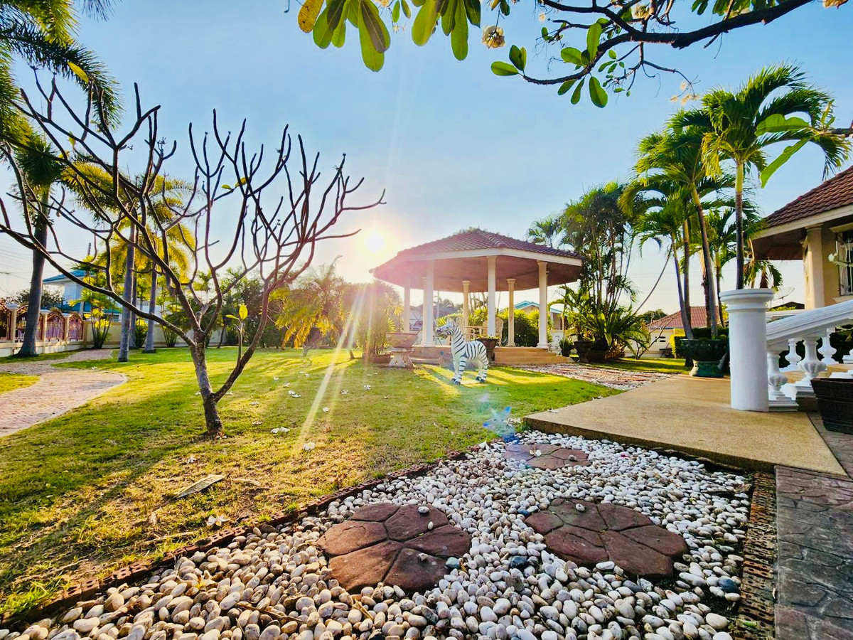 ✨ ขายด่วน คฤหาสน์หรู 2 นาทีถึงหาดชะอำ บนที่ดิน 1 ไร่ 55 ตรว 🏡💖 – รูปที่ 2