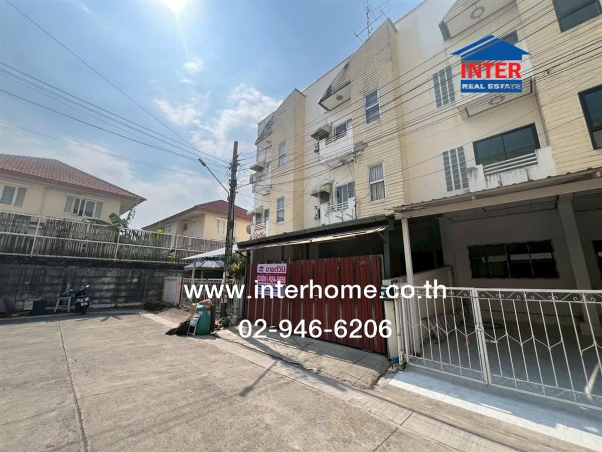 ทาวน์โฮม 3 ชั้น 25.1 ตร.ว. หมู่บ้านสวนราชา ทาวน์โฮม ใกล้เดอะมอลล์ รามคำแหง3 ซอยกรุงเทพกรีฑา7 แยก4 ถนนศรีนครินทร์-ร่มเกล้า ถนนกรุงเทพกรีฑา เขตบางกะปิ กรุงเทพมหานคร – รูปที่ 2