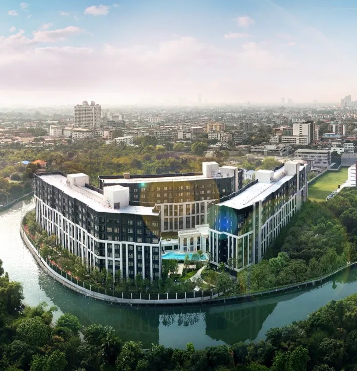 Hot Sale !!, 1 Bedroom Unit in Aspire Sukhumvit Onnut Condo with the Canal View