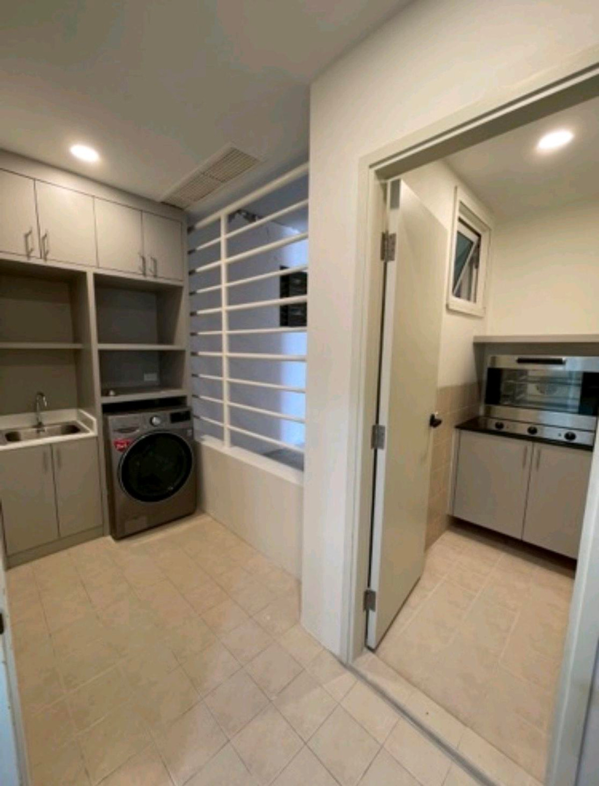 for rent The Empire place 3 bedroom 3bathroom 183sqm rent fee 95,000 per month rainy0818895470 whatapp – รูปที่ 2