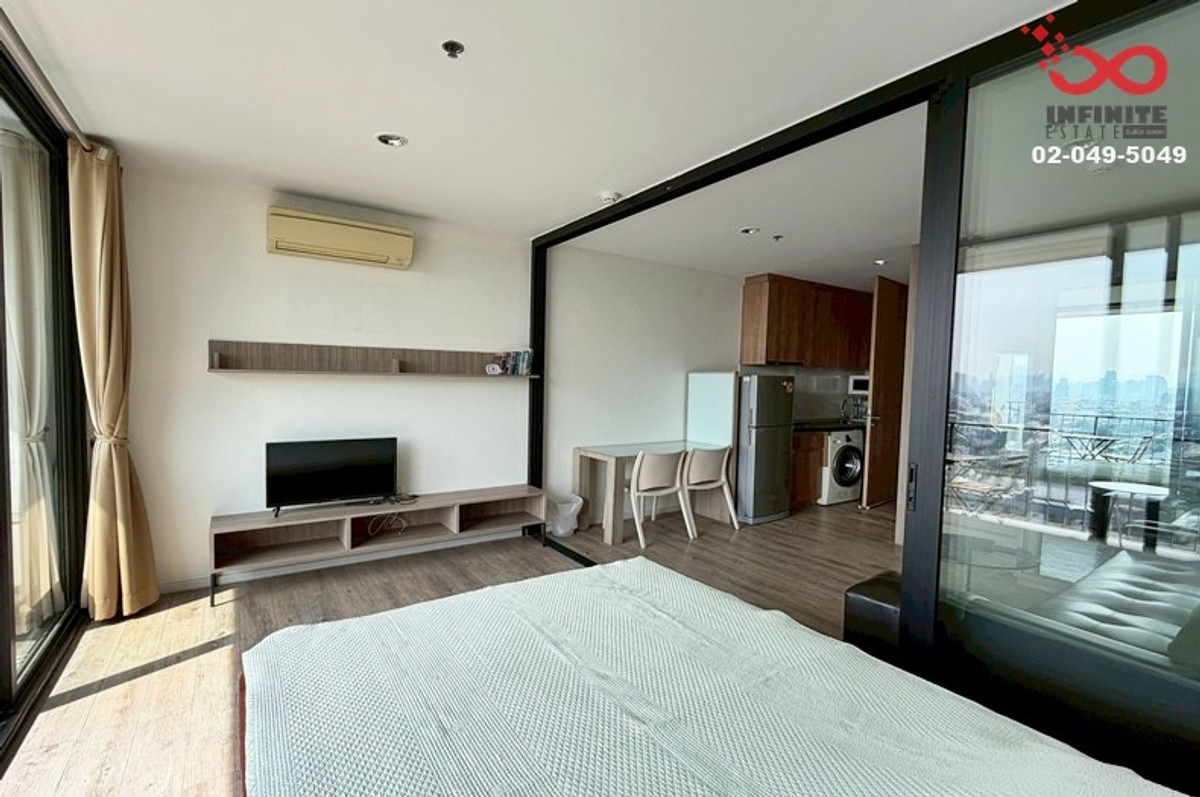 Condo for sale, The Issara Lat Phrao, 34 sq m., 22nd floor, near MRT Lat Phrao. Condo for sale, The Issara Lat Phrao, 34 sq m., 22nd floor, near MRT Lat Phrao.
