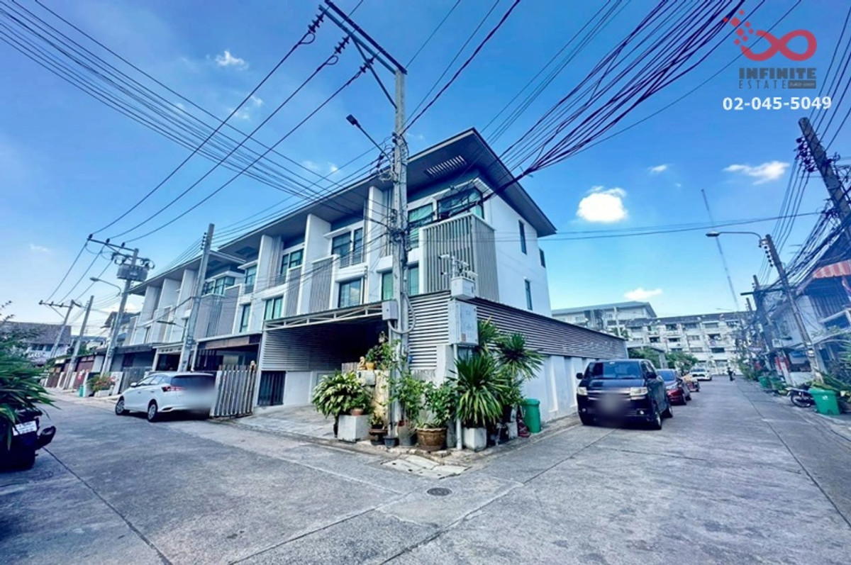 Townhome for sale, Cozy Chokchai 4, corner house, 3 floors, 30 sq m, beautiful house, ready to move in.