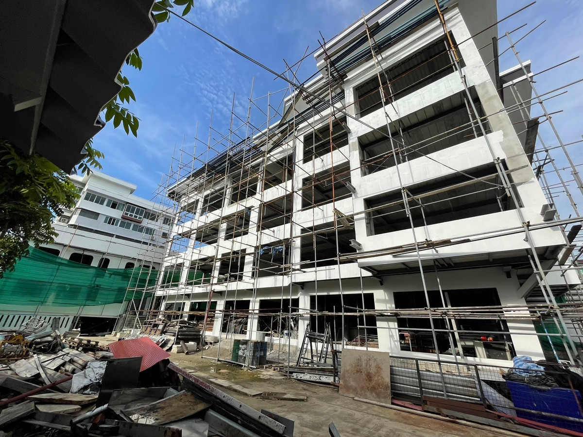 ขายอาคารสำนักงานขนาดใหญ่ ถนนสุขุมวิท 103 (ซอยอุดมสุข 28–30) พื้นที่ใช้สอยรวม 1,800 ตารางเมตร บนที่ดินขนาด 300 ตารางวา | เหมาะสำหรับสำนักงาน บริษัทขนาดกลาง–ใหญ่ ขายอาคารสำนักงานขนาดใหญ่ ถนนสุขุมวิท 103 (ซอยอุดมสุข 28–30) พื้นที่ใช้สอยรวม 1,800 ตารางเมตร บนที่ดินขนาด 300 ตารางวา | เหมาะสำหรับสำนักงาน บริษัทขนาดกลาง–ใหญ่