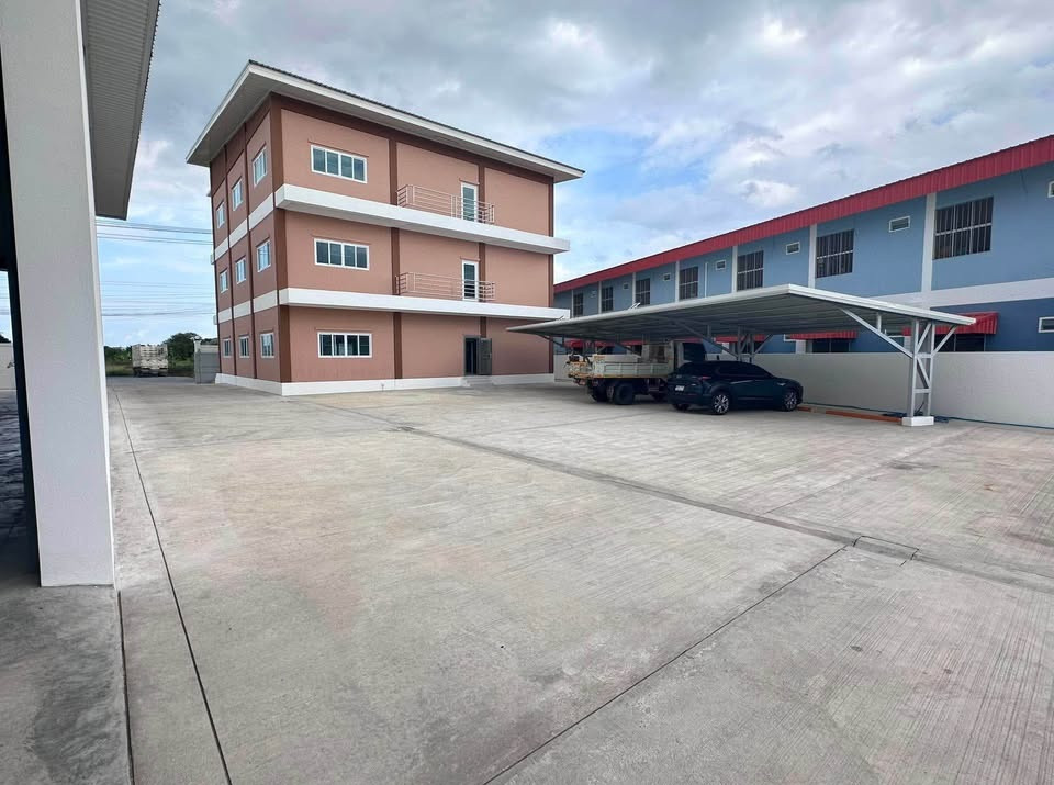 For Rent ให้เช่าโกดังพร้อมสำนักงาน 3 ชั้น สร้างใหม่ / พื้นที่ใช้สอยรวม 1675 ตารางเมตร / ทำเล สามพราน ไร่ขิง / ซอยเทศบาล 8 (ซอยไวไว) / ใกล้ อ้อมใหญ่ , ใกล้ พุทธมณฑลสาย 5 / รถเทรลเลอร์ เข้าออกได้ – รูปที่ 2
