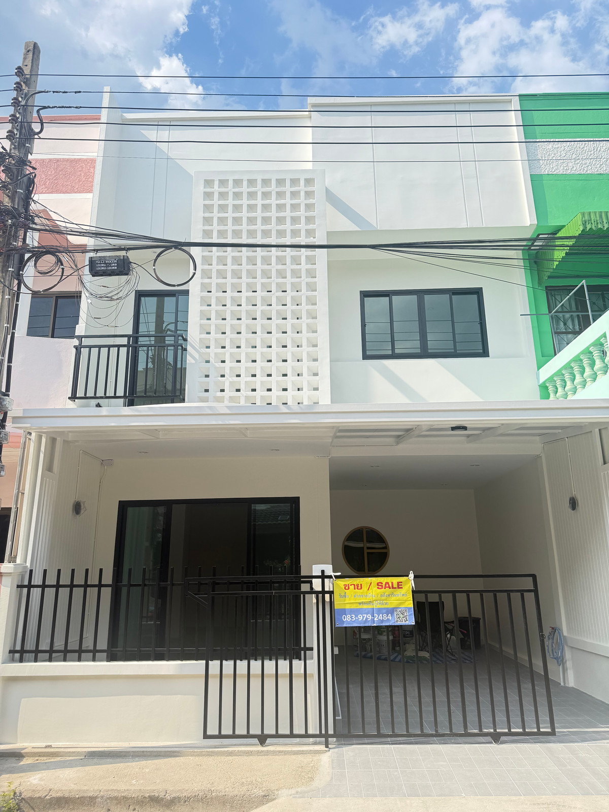Townhouse for sale, minimalist style, Natthakarn Phetkasem 112, newly decorated, ready to move in, able to travel to Lak Song MRT. Townhouse for sale, minimalist style, Natthakarn Phetkasem 112, newly decorated, ready to move in, able to travel to Lak Song MRT.