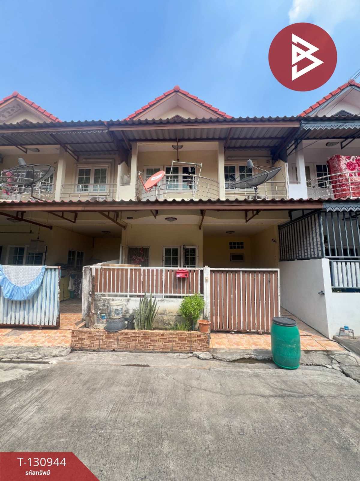 Townhouse for sale Fueang Fa Villa 11 Village, Phase 4, Phraeksa, Samut Prakan Townhouse for sale Fueang Fa Villa 11 Village, Phase 4, Phraeksa, Samut Prakan