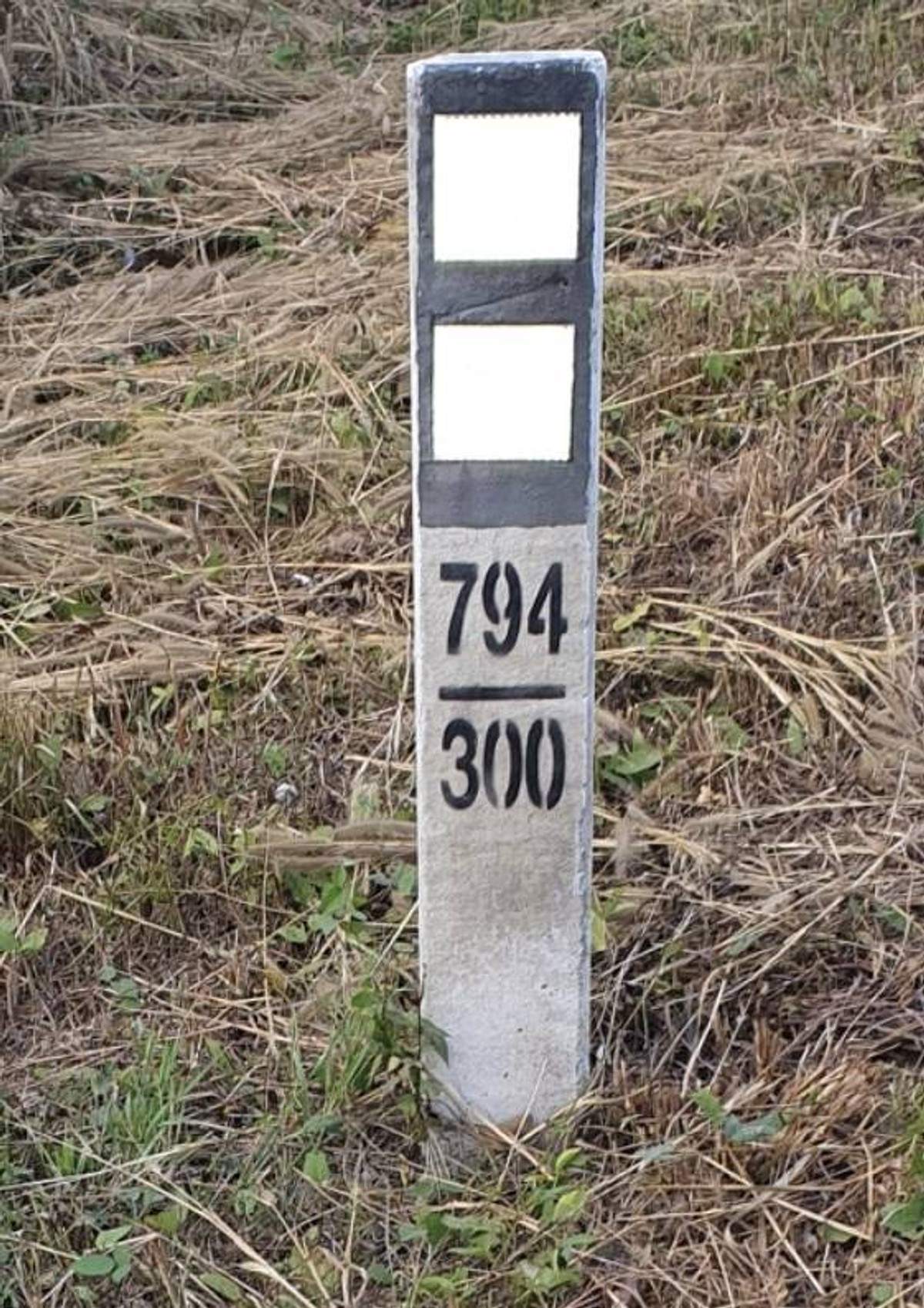 Land for sale in Lampang, title deed 5 rai, next to Phahonyothin Road, number 1 km. 794. Beautiful land, next to a creek, with water available all year round. – รูปที่ 4