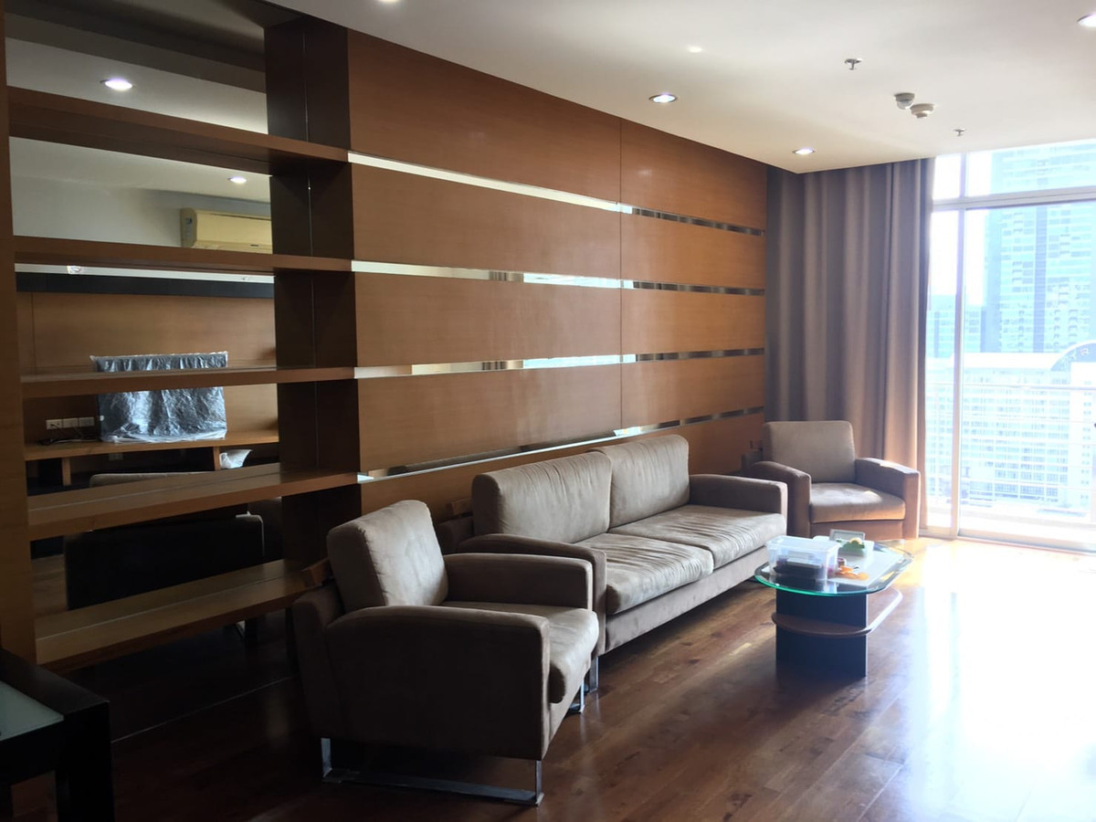 ขายคอนโด 3 ห้องนอน 155 ตรม. ชั้นสูง ถนนอโศก – รูปที่ 2