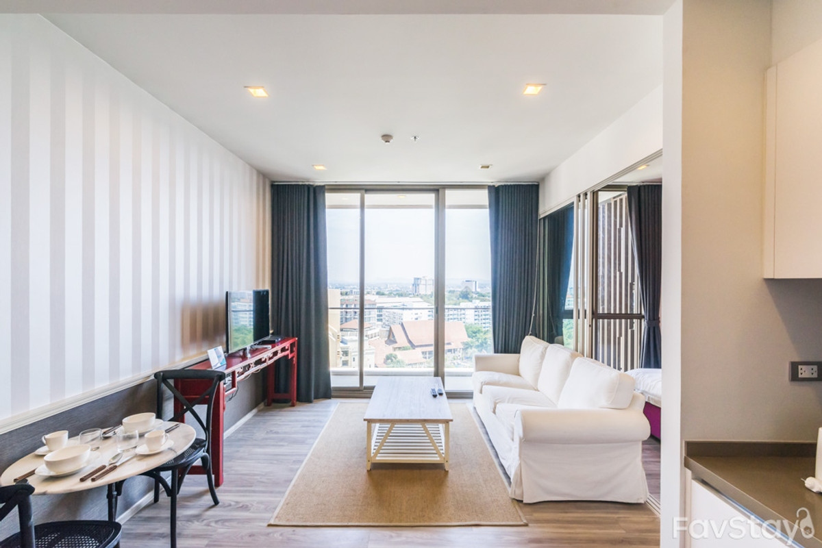 Hot Sale !!, 1 Bedroom Unit in Bann Plai Hadd Condo with the Sea view balcony, Pattaya. – รูปที่ 2