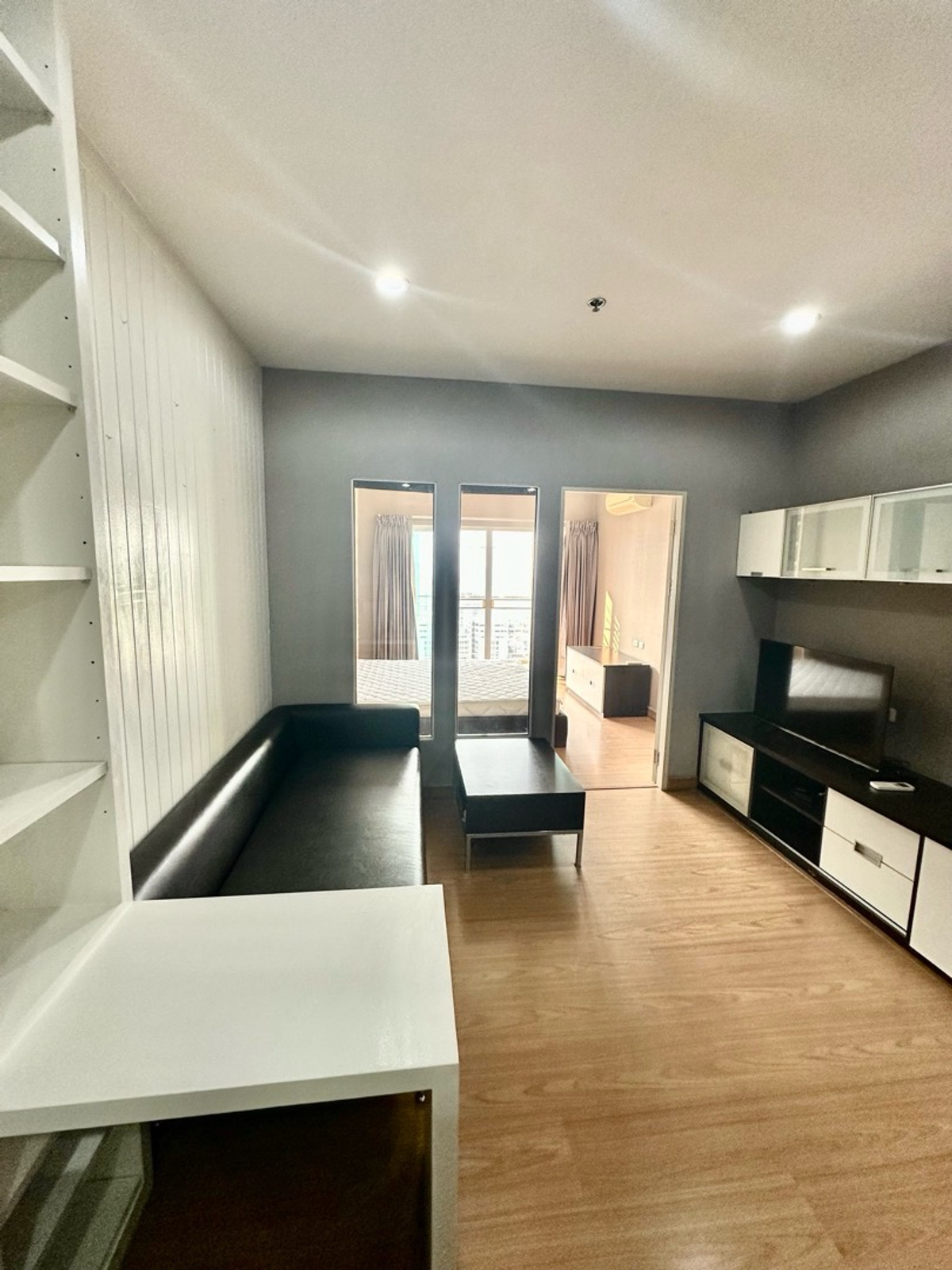 For rent🔥🔥คอนโด The Complete ราชปรารภ🔥ห้องใหญ่ ระเบียงกว้าง 1 นอน 2 ห้องน้ำ