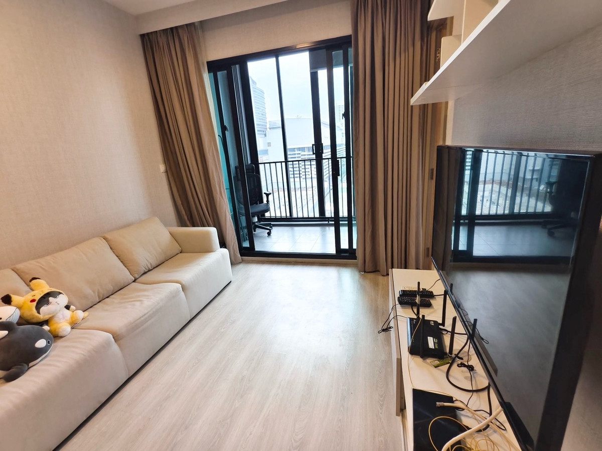 🔥For Rent Now🔥 Condolette Mist Rama 9, 2 Bedrooms, 2 Bathrooms, Large Corner Unit with Beautiful View, Near MRT Rama 9, Opposite Central G Tower