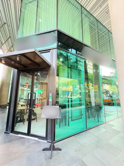 ให้เช่าพื้นที่ร้านค้าทำเลสีลม BTS ศาลาแดง ห้องมุมเหมาะทำร้านอาหารคาแฟ่