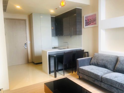 ขายคอนโด The Esse Asoke ราคา 9,300,000 บาท [JZs260110]