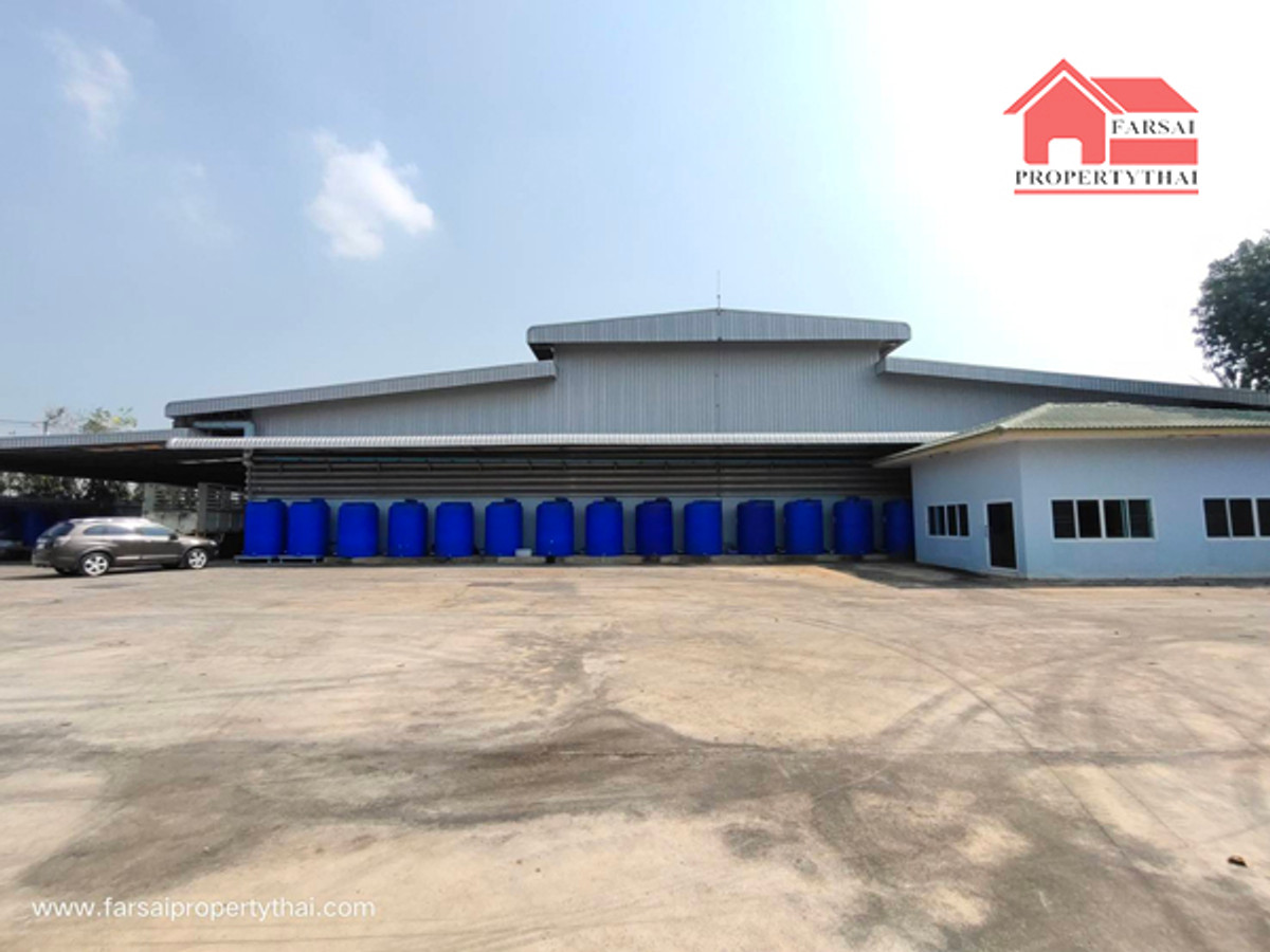 Factory/warehouse building for rent Usable area 3,000 sq m, office with building certificate 4, Phutthamonthon Sai 8 Road, Sam Phran District, rental price 180,000 baht/mo. Factory/warehouse building for rent Usable area 3,000 sq m, office with building certificate 4, Phutthamonthon Sai 8 Road, Sam Phran District, rental price 180,000 baht/mo.