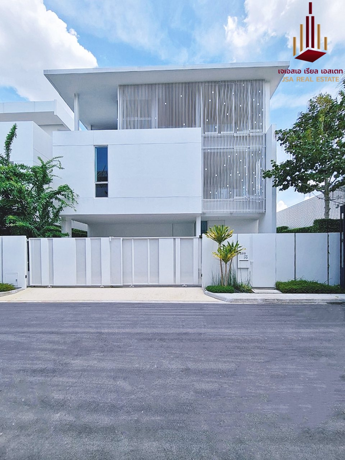 ✨ For Rent: VIVE Ekkamai - Ramintra✨ 💰 Only 300,000 THB/month ✨ For Rent: VIVE Ekkamai - Ramintra✨ 💰 Only 300,000 THB/month