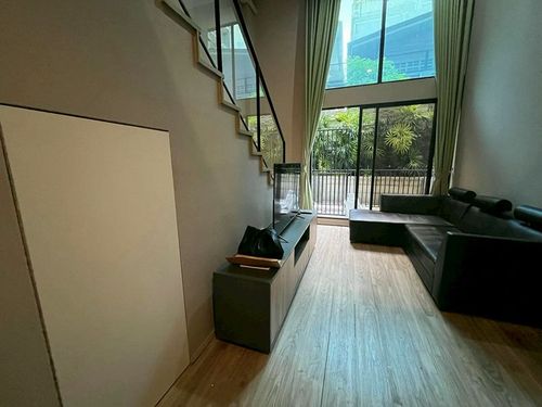 ขาย 1 ห้องนอน Duplex 49 ตร.ม. บลอสซั่ม คอนโด สาทร-เจริญราษฎร์ Blossom Condo Sathon-Charoen Rat 