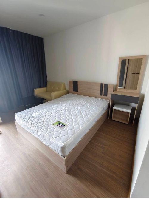 For rent: The LIVIN Phetkasem, next to the BTS, only 200 m. to MRT Phasi Charoen.