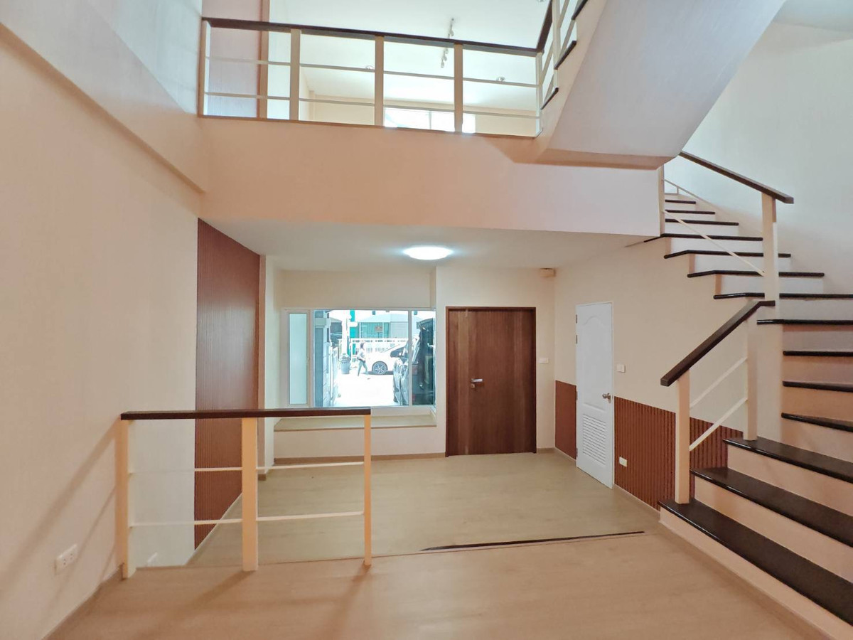 Newly Renovated 3-Story Townhouse near MRT Mayalarp – 3 Bed/4 Bath – 30,000 THB – รูปที่ 4