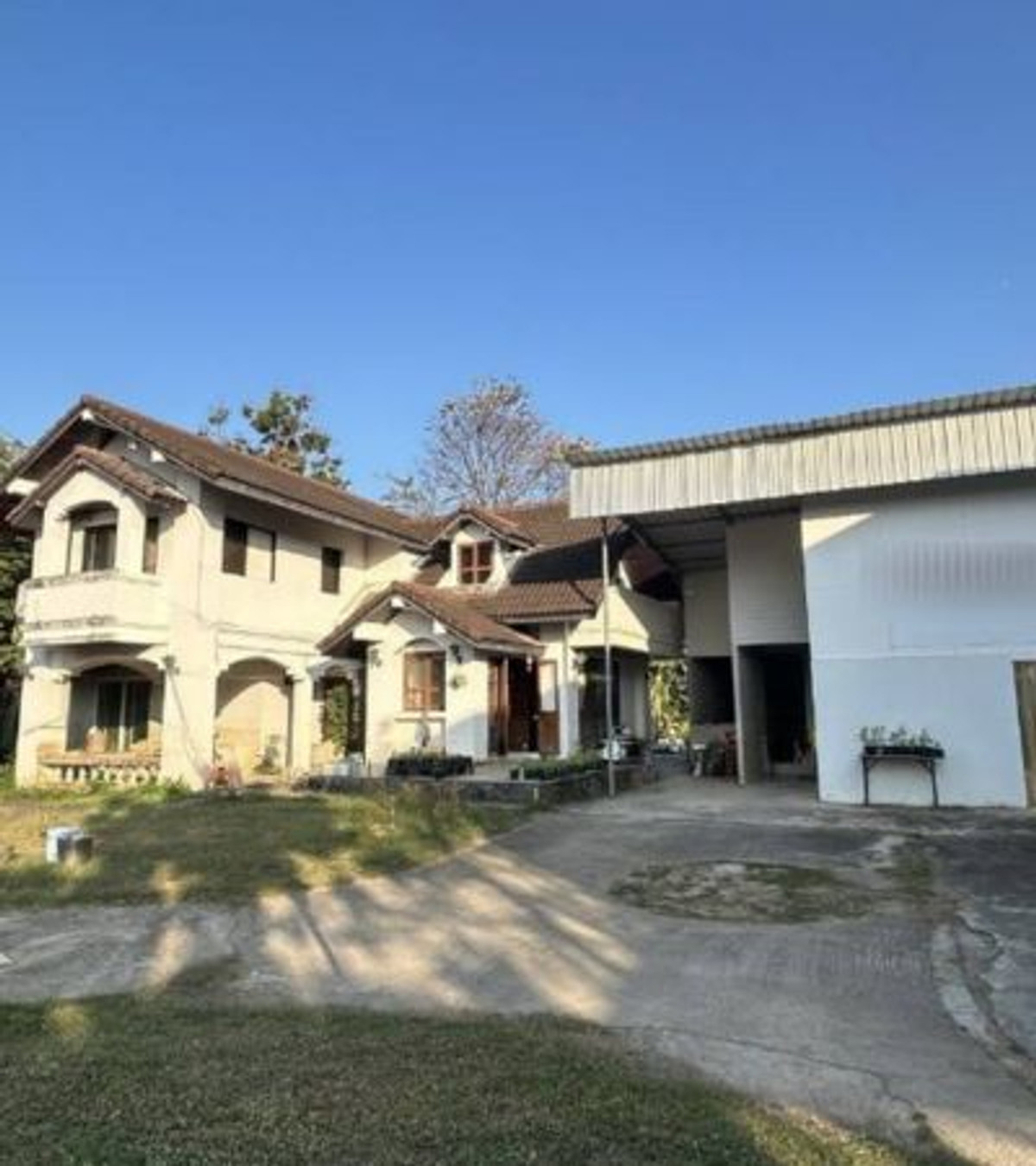 Land with existing structures 408 sq.wah, Near main road and Ambassador Bilingual School 500 m. – รูปที่ 2