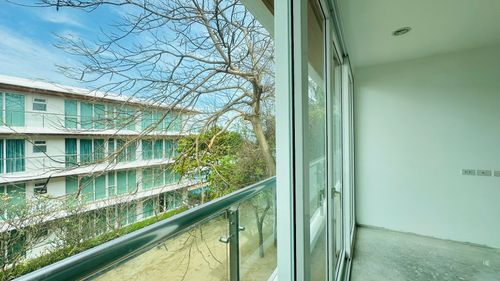 🔥 Condo for sale next to the sea, open view, nothing blocking it, Hua Hin 🔥 Big room, small unit, private, suitable for living or a vacation home.