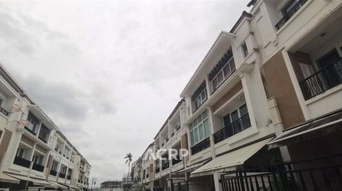 3-Storey Townhome for Sale – Baan Klang Krung Rama 3