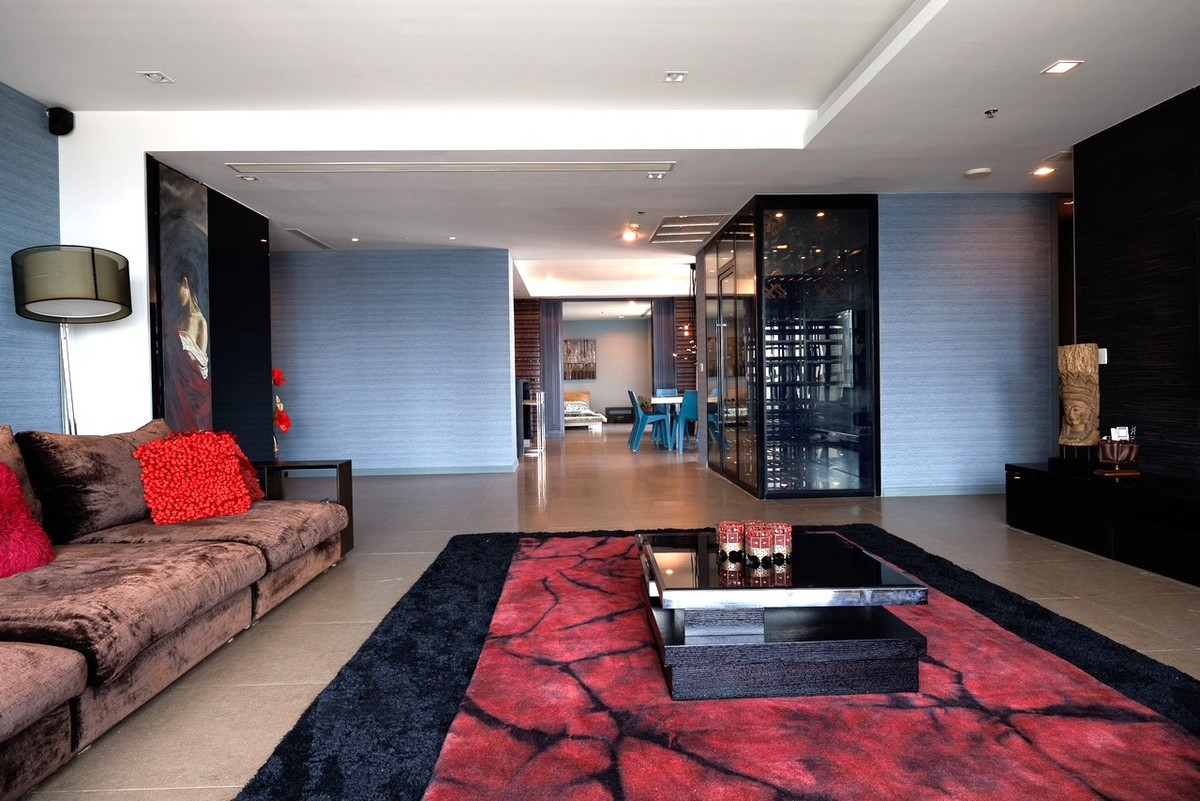 The River l Luxurious waterfront condo near CBD and BTS Saphan Taksin. The River l Luxurious waterfront condo near CBD and BTS Saphan Taksin.
