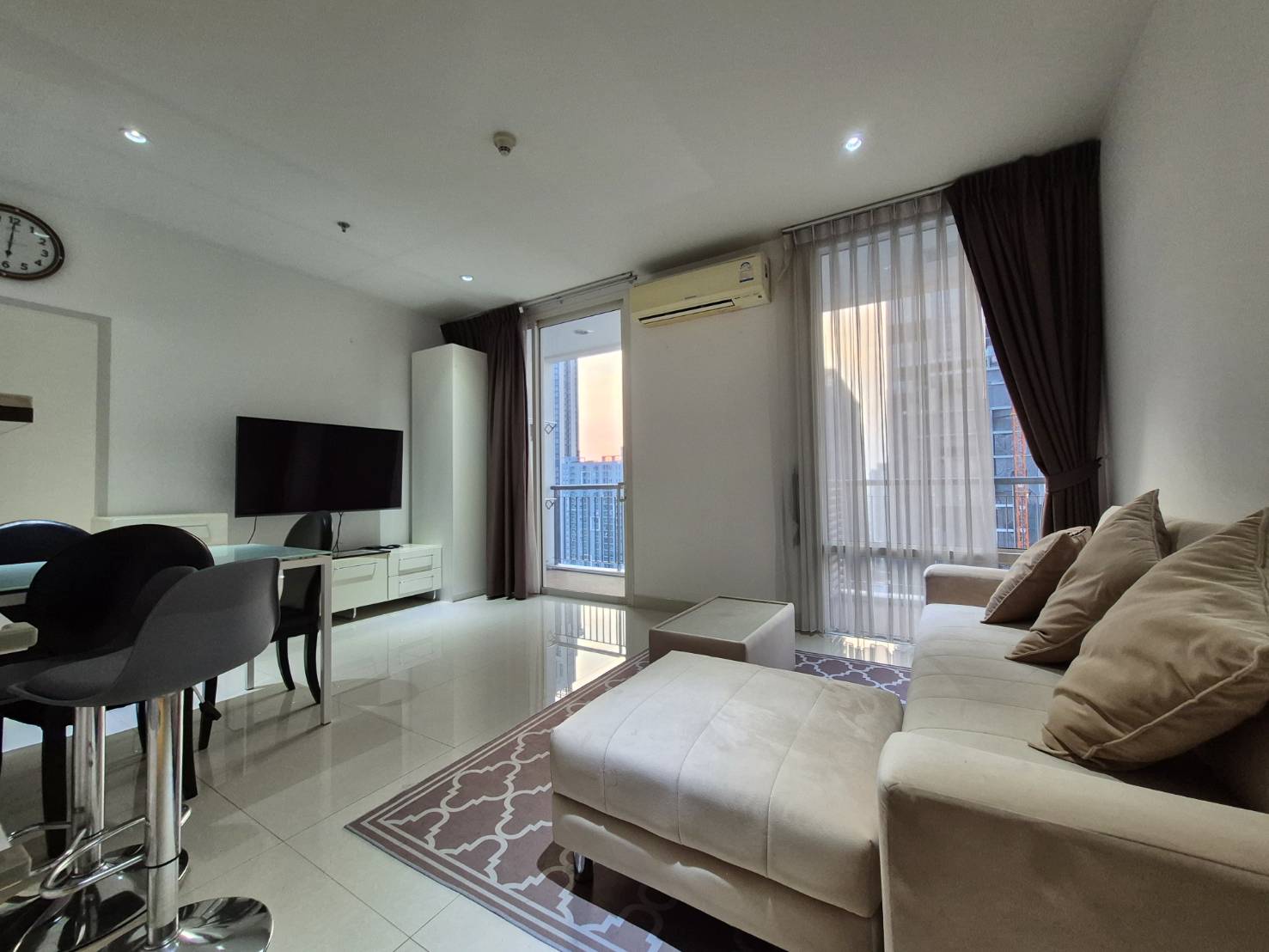 ให้เช่า Villa Rachatewi 2 ห้องนอน 85 ตร.ม. วิวเมือง ติด BTS ราชเทวี 🌃 0642748883 ให้เช่า Villa Rachatewi 2 ห้องนอน 85 ตร.ม. วิวเมือง ติด BTS ราชเทวี 🌃 0642748883