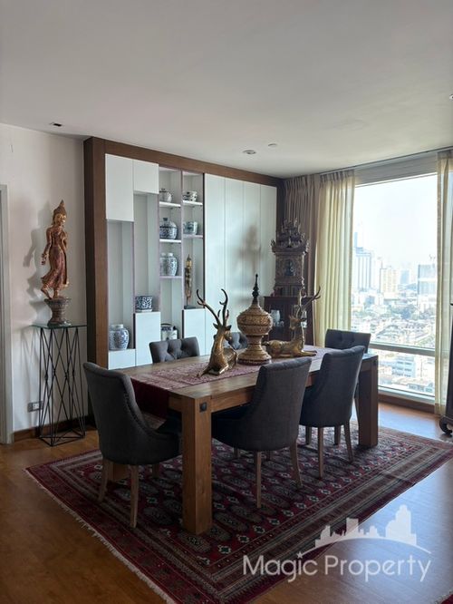 3 Bedroom for Rent in Watermark Chaophraya Condominium, Charoen Nakhon Rd, Bang Lamphu Lang, Khlong San, Bangkok