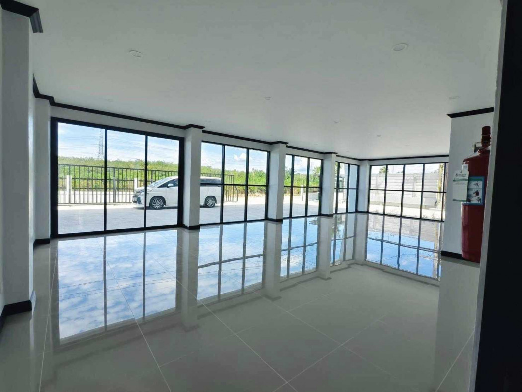 Factory for sale in Nikhom Phatthana 8, 3000 sq m, 3 rai 2 ngan (approx. 1.2 acres), with complete industrial infrastructure. – รูปที่ 2