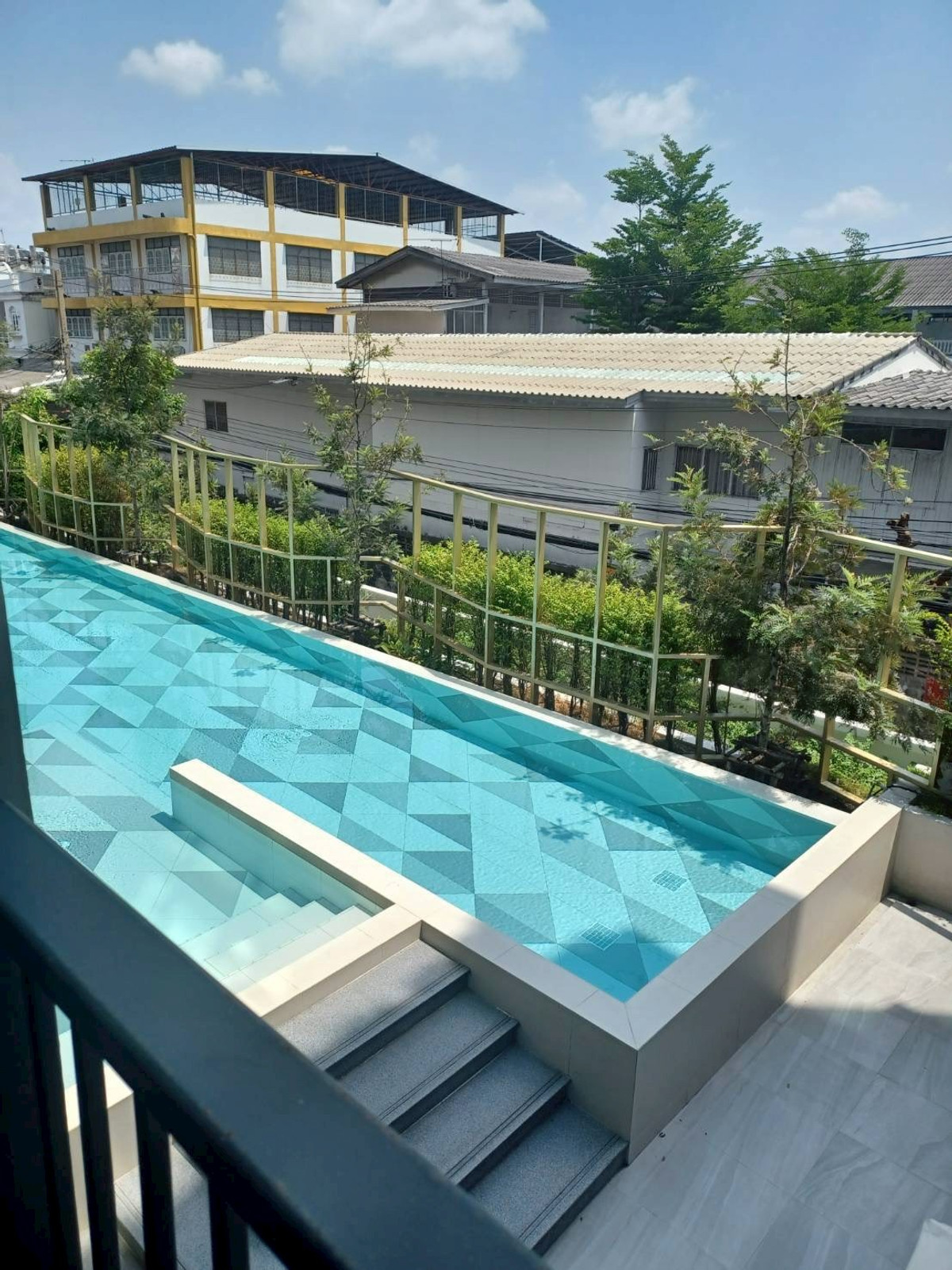 Thana Astra Sathorn - Chan ธนา แอสทรา สาทร - จันทน์ แต่งครบ พร้อมอยู่ – รูปที่ 2