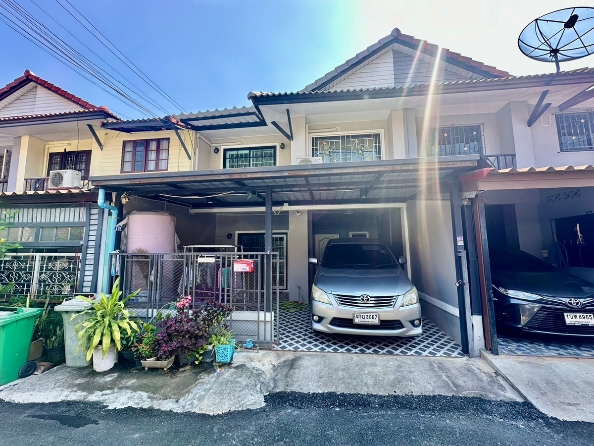 Townhome for sale, Pruksa 3, Bang Bua Thong, 3 bedrooms, 2 bathrooms, 1 parking space, 18 sq m., renovated. Townhome for sale, Pruksa 3, Bang Bua Thong, 3 bedrooms, 2 bathrooms, 1 parking space, 18 sq m., renovated.