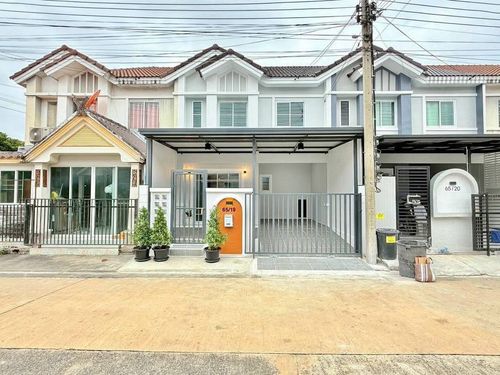 Urgent sale! 2-story townhouse, Pruksa Village 69, Bang Yai zone (Soi Kaew In), area 17.7 sq m., front of house width 6 meters, function 3 bedrooms, 2 bathrooms, newly decorated throughout in modern tones, front of house facing 