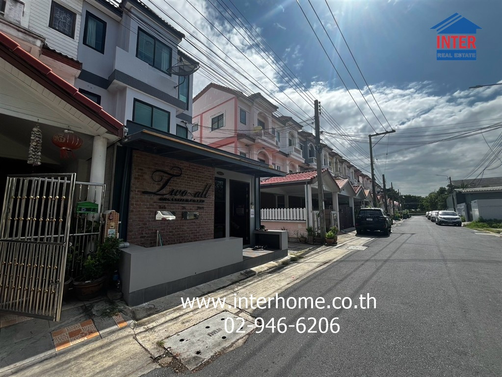 ทาวน์โฮม 3 ชั้น 24.5 ตร.ว. หมู่บ้านธนะธานี-สุขใจ ซอยนวมินทร์163 แยก15-12 ถนนนวมินทร์ เขตบึงกุ่ม กรุงเทพมหานคร – รูปที่ 3