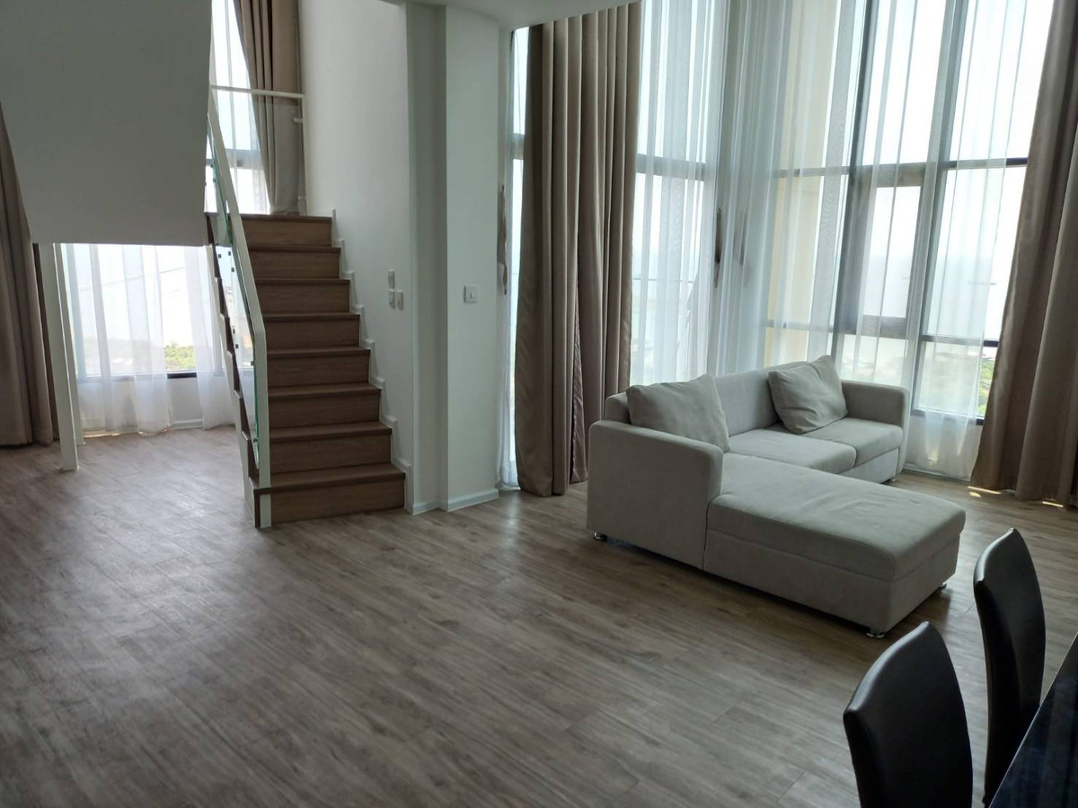 Knightsbridge the Ocean Sriracha: Duplex room, 3 bedrooms, 109 square meters, high floor, sea view, fully furnished for sales at 8 million baht. Knightsbridge the Ocean Sriracha: Duplex room, 3 bedrooms, 109 square meters, high floor, sea view, fully furnished for sales at 8 million baht.