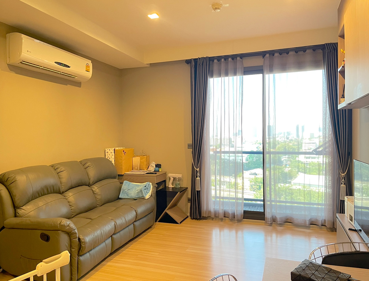 🔥 Urgent sale 🔥 Very cheap, beautiful room, right on the cover, wide corner room, extra large position, only 1 room per floor, wide. Call 0619824959
