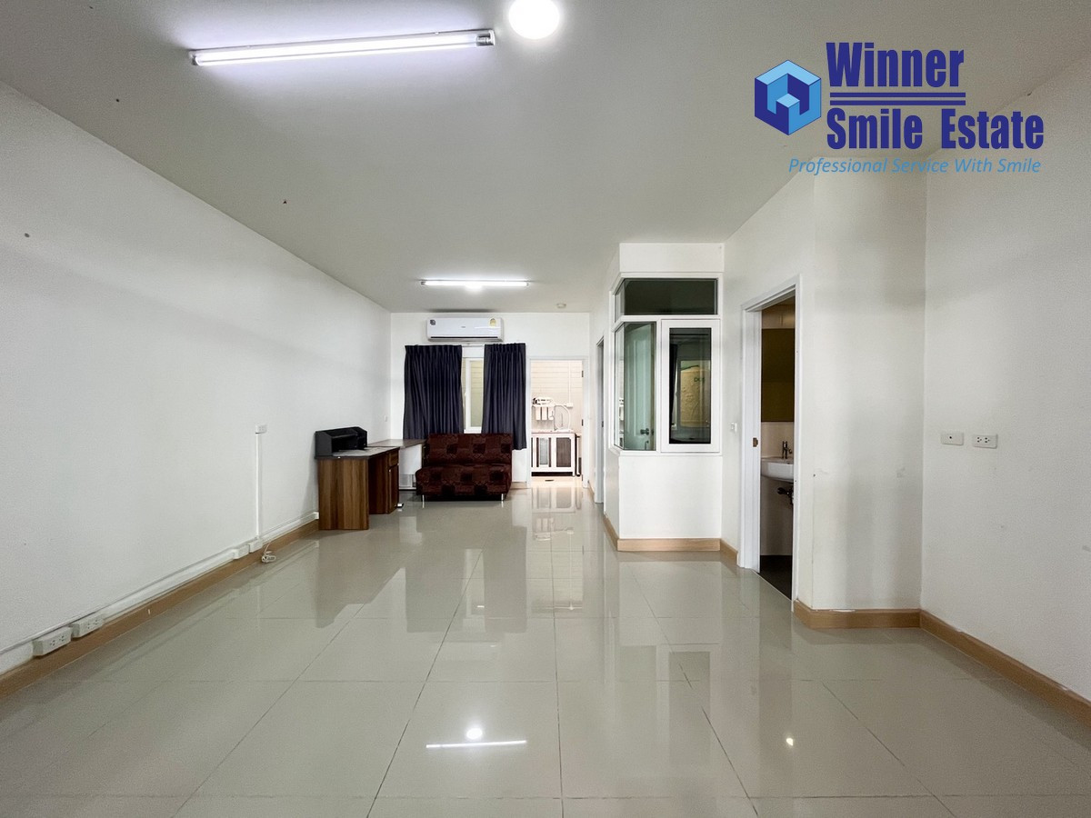 Urgent!!! Townhome for sale, Casa City Bangna Km.7, Soi Ratchawinit Bang Kaeo, near Mega Bangna.