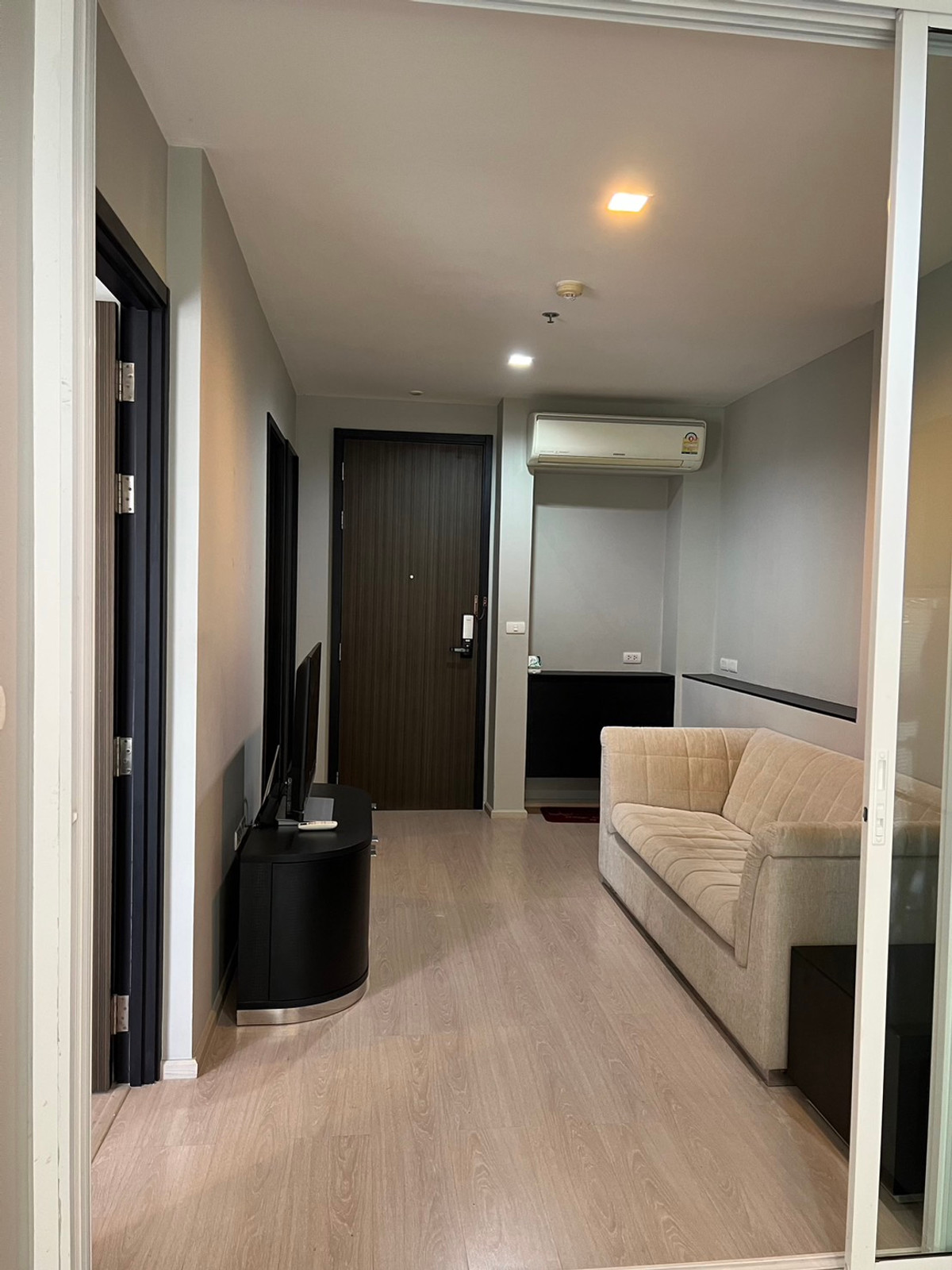 ให้เช่าคอนโด Rhythm Sukhumvit 44/1 ตกแต่งครบครัน (S03-2382) ให้เช่าคอนโด Rhythm Sukhumvit 44/1 ตกแต่งครบครัน (S03-2382)