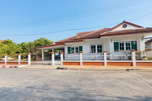 บ้านเดี่ยวชั้นเดียว พร้อมโอน หมู่บ้านยิ่งรวย เมืองสุพรรณบุรี