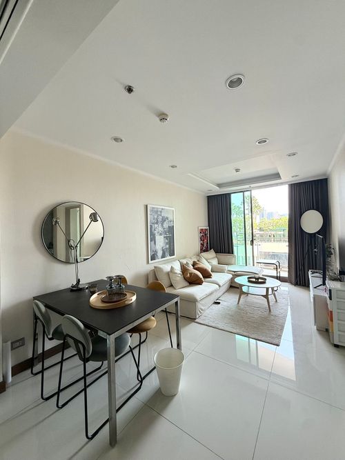 PFD-07925 for rent Supalai Oriental Sukhumvit 39 near BTS Phrom Phong, 1 bedroom, 47 sq m., 9th floor, swimming pool view, 35,000 baht.
