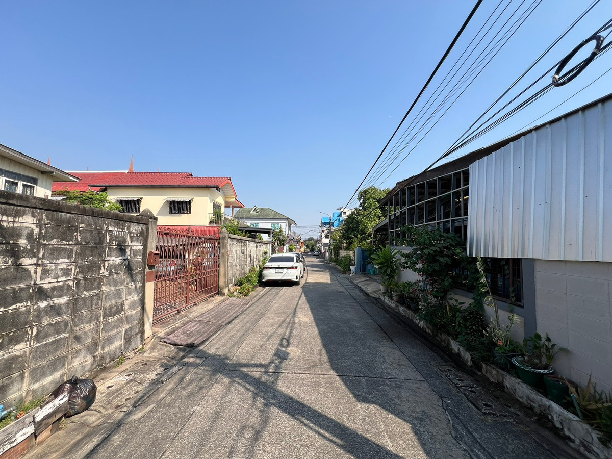 Opportunities Favor Those Who See Them First Land for Sale on Phahonyothin 58, Soi 42 — Ideal for Residential Living or Home-Based Business – รูปที่ 4