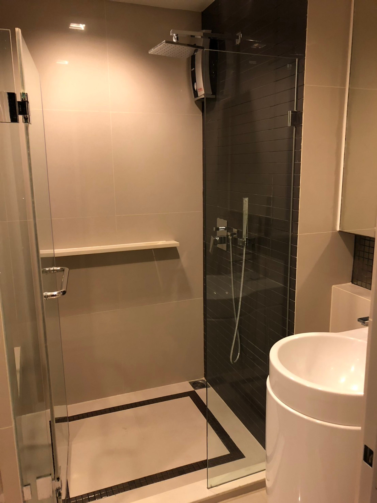 ***Beautiful room, ready to move in*** Rhythm Sathorn > BTS Saphan Taksin – รูปที่ 4