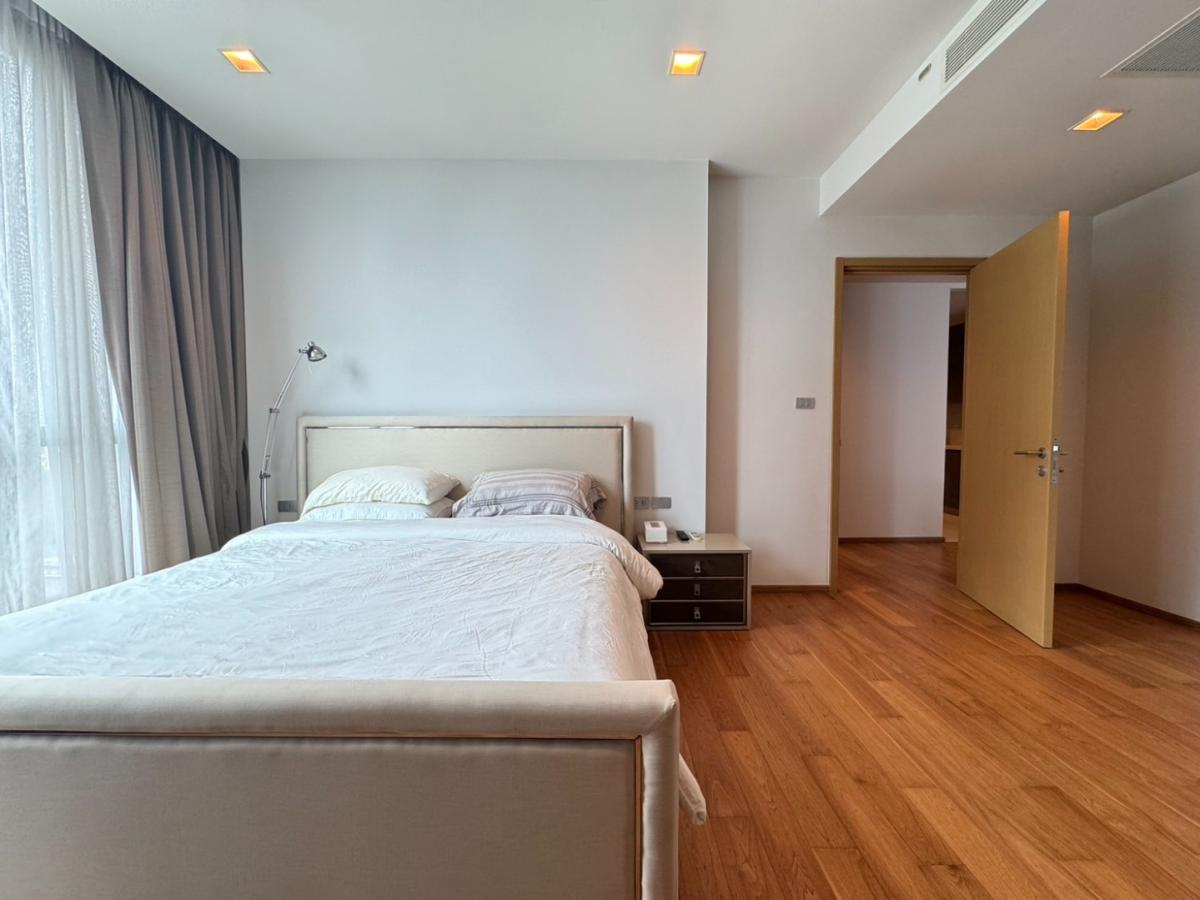 🔥Urgent Sale!🔥 Hyde Sukhumvit 13, near BTS Nana Station, fully furnished, ready to move in. 🔥Urgent Sale!🔥 Hyde Sukhumvit 13, near BTS Nana Station, fully furnished, ready to move in.