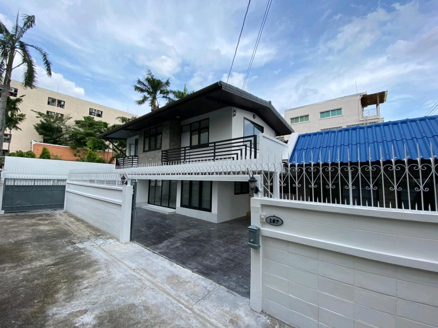 🔥32339🔥ให้เช่าบ้านโฮมออฟฟิศ 2 ชั้น ✨ รัชดา สุทธิสาร ห้วยขวาง🌐𝐋𝐈𝐍𝐄 𝐈𝐃 : @𝐟𝐚𝐬𝐭𝐟𝐨𝐫𝐫𝐞𝐧𝐭𝐜𝐨𝐧𝐝𝐨 